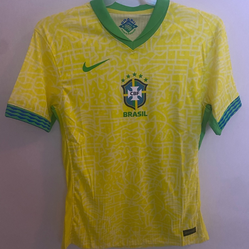 Brazil‎ 24/25 Home jersey authentic mens size medium nike soccer jersey (NWT) - Picture 2 of 5